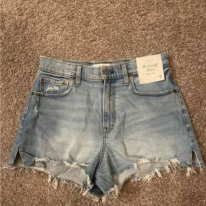 Abercrombie & Fitch Curve Love The Cut Off Short - Like new *Tags removed*